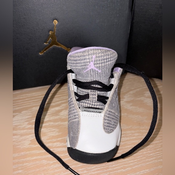 Jordan 13 Retro (TD) White & Purple Sneakers - Picture 3 of 13